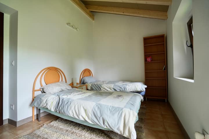 Dhomë gjumi 2