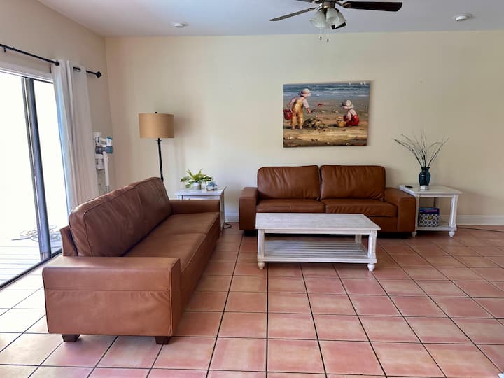 Dolphin Delight: Buena Vida Soundview Town-home - Navarre, FL