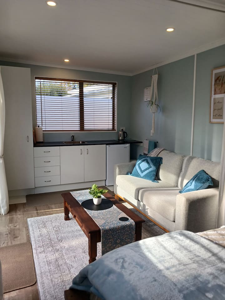 Tiny Tidal Retreat - On Estuary - Mangawhai