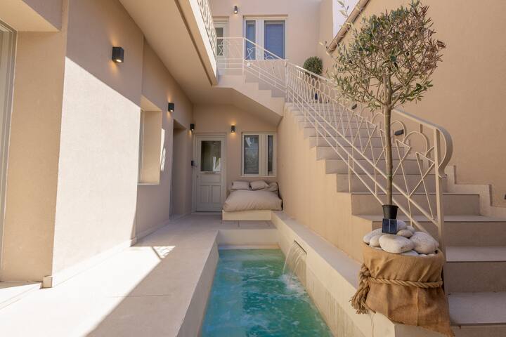 The Villa Rhodes gallery image 3