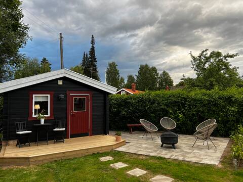 Central, cozy little cottage