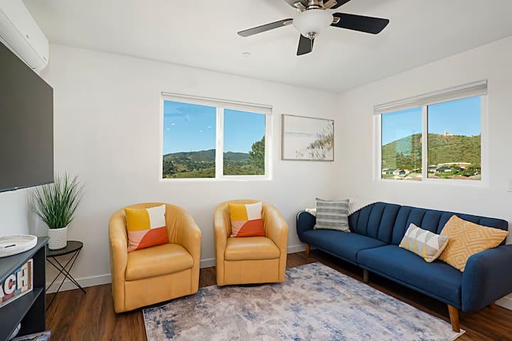 Villa With Views - San Marcos, CA