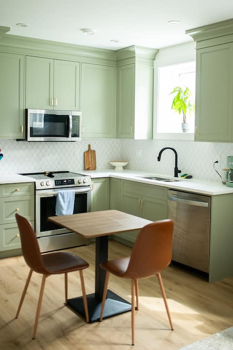 Modern Suite - WD to DT & Hospital