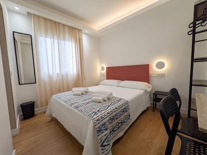 Habitación Privada, Céntrica Y Confortable. - Marbella