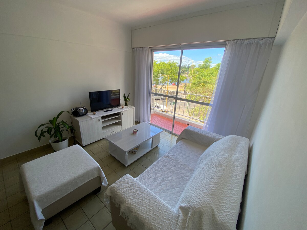Popular Airbnb listing: Waterfront apartment in Gualeguaychú