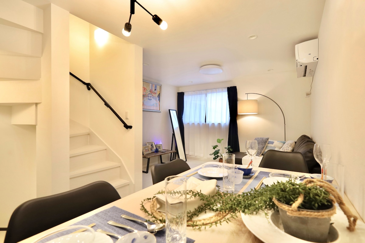 Oshiage 2-1; Skytree view; 3-story house for rent; Maximum 8