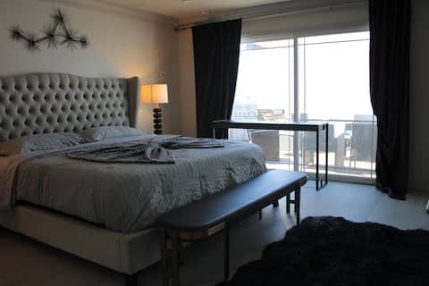 Like 5 stars Hotel 
Beach/LAX/ SOFI/ Forum