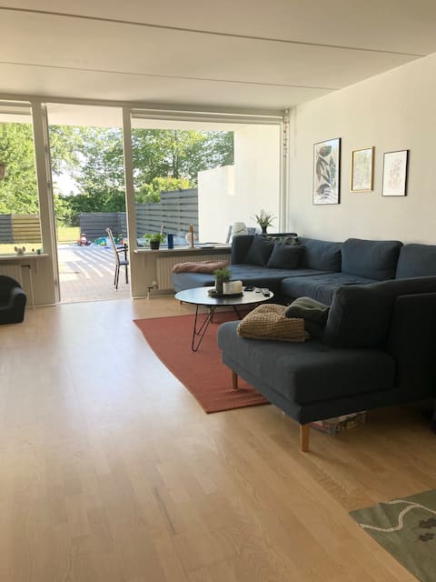 Cozy townhouse - 15 minutes from Aarhus.