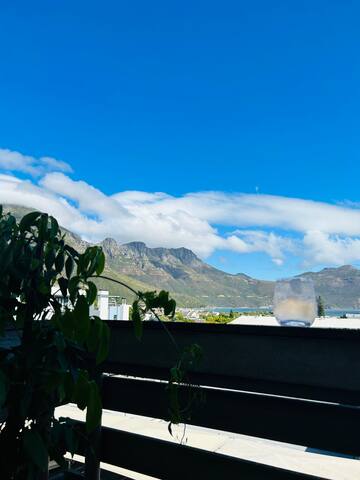 Hout Bay apartment gallery image 2