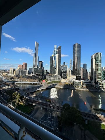 On RIVER – 2bed appt, free park