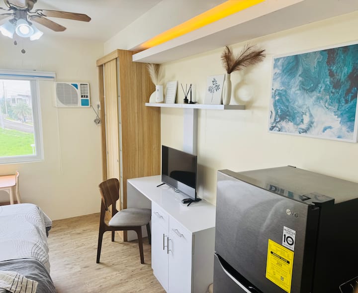 Comfy Sanctuary + Memory Foam+400mbps+netflix+disn - Silang