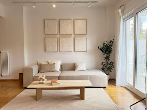 Top Airbnb: The ParkView, Vibrant Location Panathenaic Stadium in ΠΑΓΚΡΑΤΙ Ι