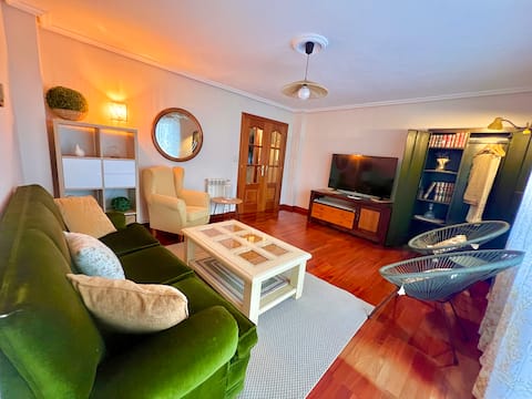 Anuncio de Airbnb popular: SPECTACULAR Apartment in the Center of Cantabria en Piélagos