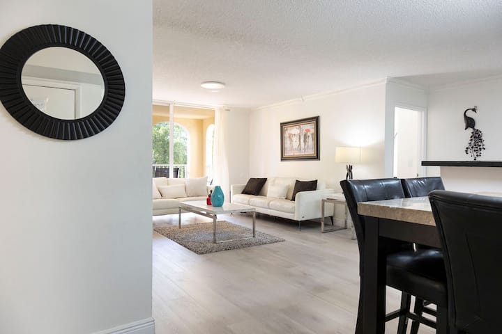 Apartment 2 Bedrooms At Yacht Club Of Aventura - Aventura, FL