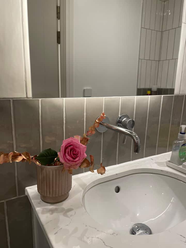 תמונה מס' 1 של הנכס דירת חדר שינה אחד בקנסינגטון / לינה 4