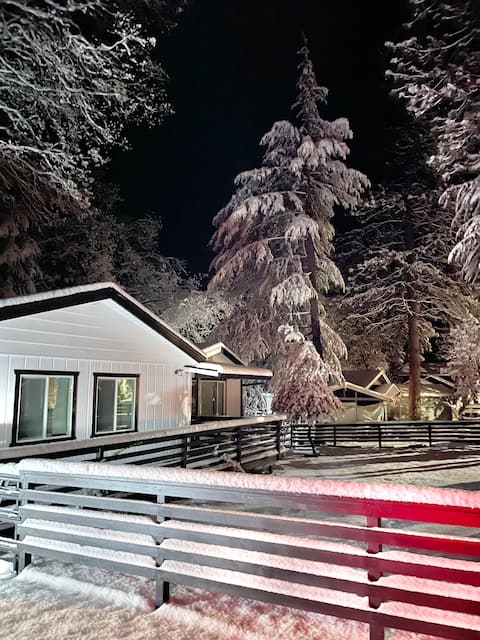 Family Cabin • Hot Tub • FireTable • Near Kirkwood