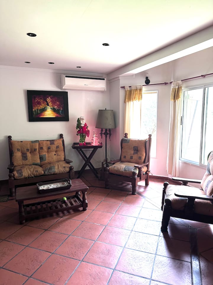 Casa Familiar 8 Per|3 Hab, 3 Baños. Costa Del Este - Santa Teresita
