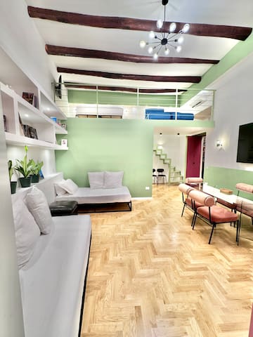 Alma de Chiaja-DeluxeDuplex“Le Palme”super central