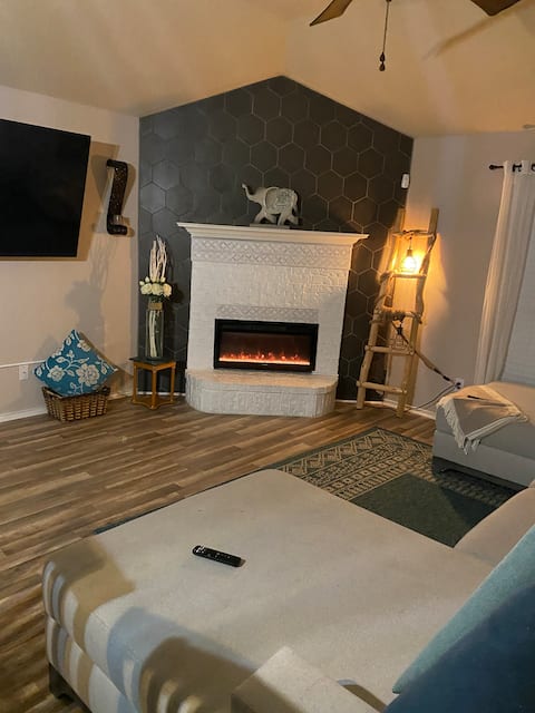 Successful Airbnb property: Vineyard House / Lackland AFB/ Seaworld in Lackland Annex