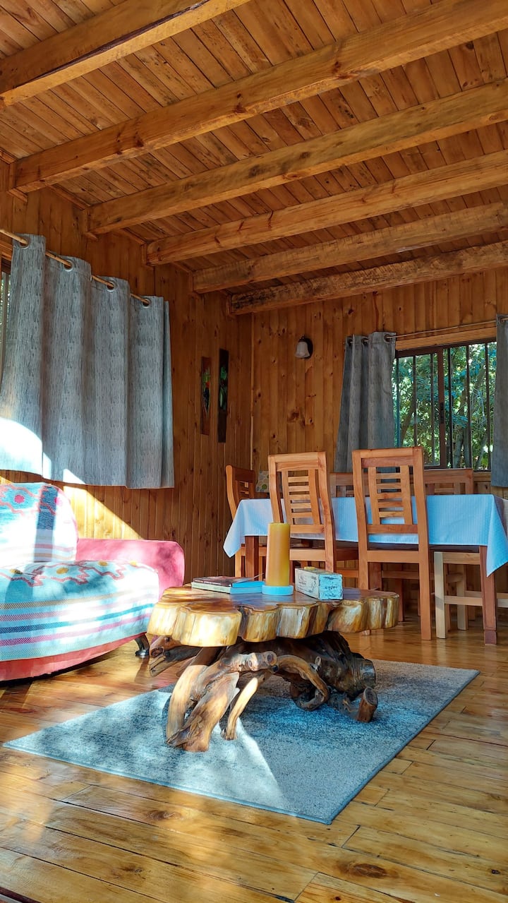 Refugio Pucoyán |Cabaña Con Tinaja | Vilches Alto - Chile