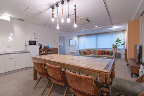Huge 120㎡/2BR/7Double Beds/2Bath: Up to 14 guests