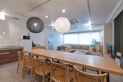 Huge 120㎡/2BR/7Double Beds/2Bath: Up to 14 guests
