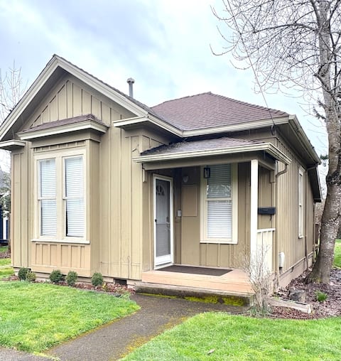 The Little 1880 Cottage