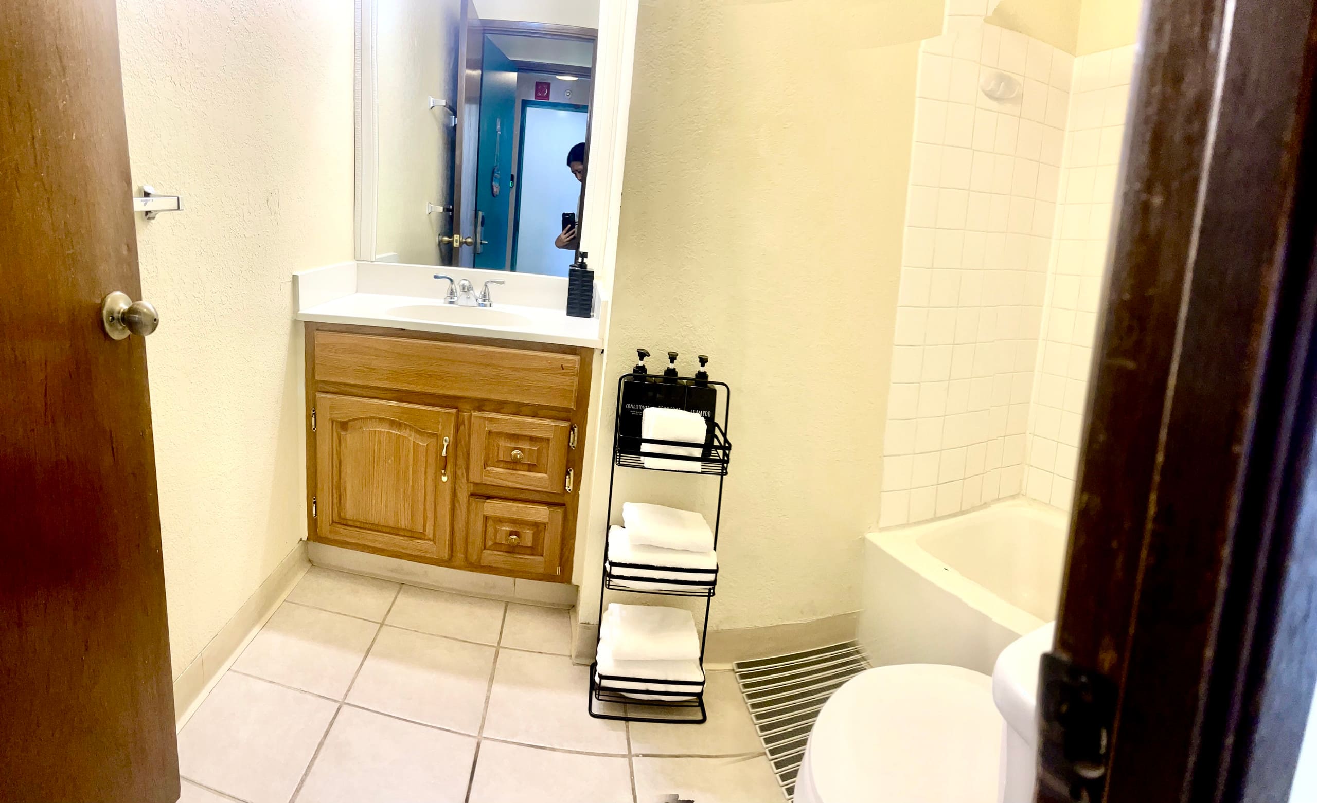 Ocean/Canal/Mountain /FamilyView in Waikiki6person - Photo 20