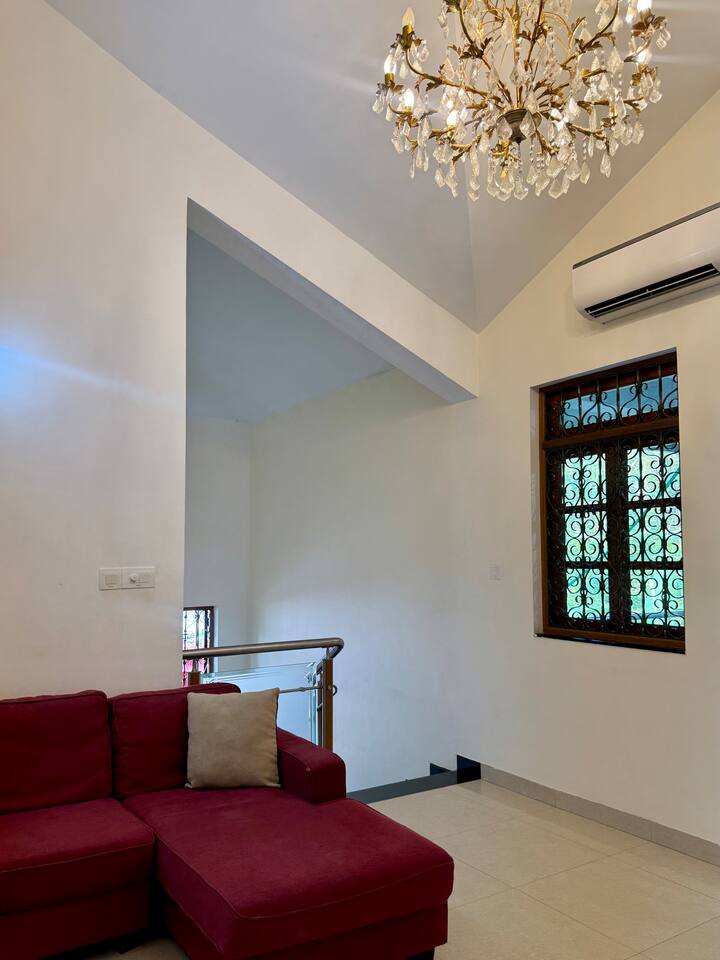 Living room image 16