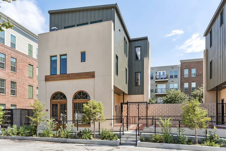 Thalia by Dear Valentine gallery image 3