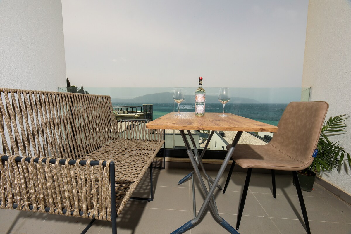 Listing 1183256878233240209