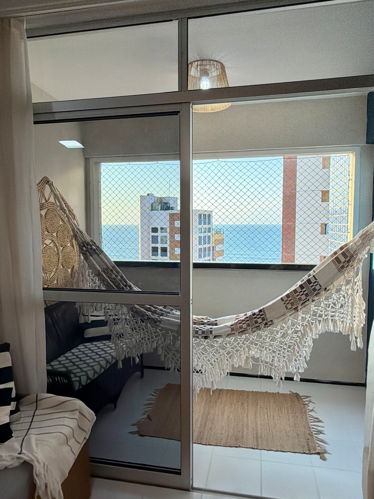 Foto do anúncio de Apê Casa praiana | Vista Mar | 200m da Praia em Praia de Iracema, Fortaleza
