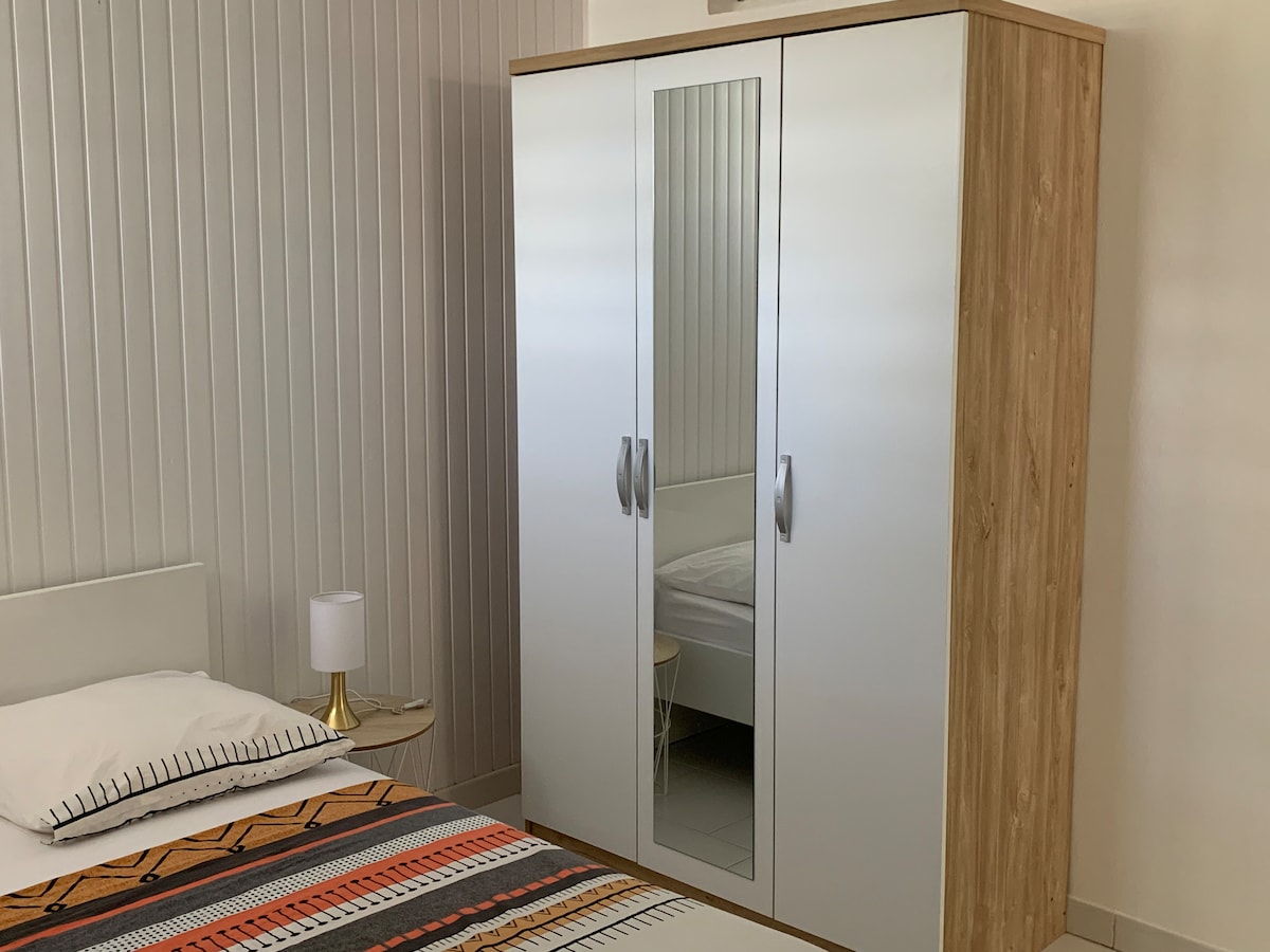 غرفة النوم 1