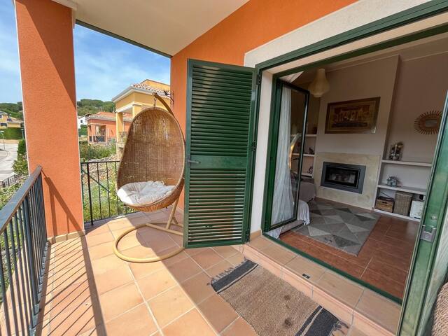 casa con piscina y jardín amplio gallery image 4