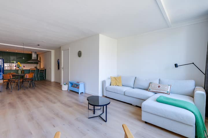 Canal Warehouse Apartment 2 - Alkmaar City Centre - Bergen, Netherlands