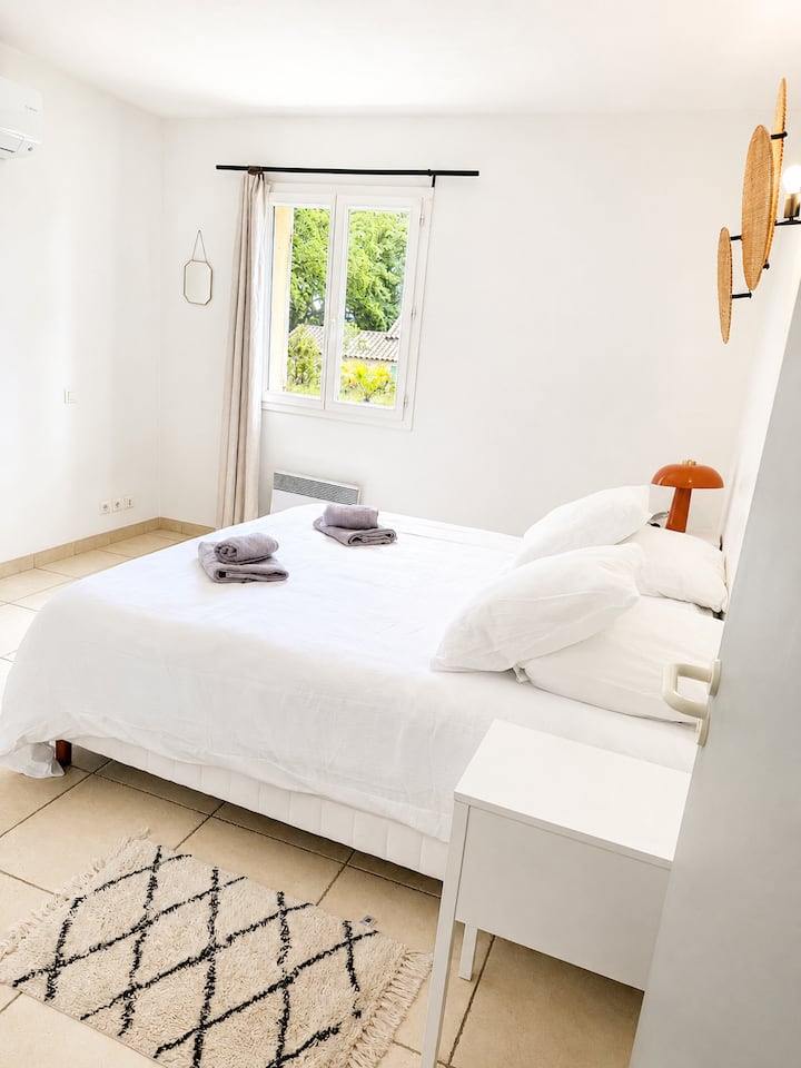 Charmante Maison à Lourmarin Avec Piscine - Cucuron