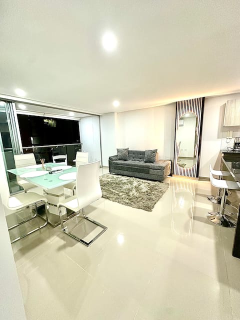 Beautiful new apartment, air conditioning.