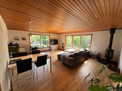 Bright Family Villa | 500m Lynæs Harbour | Garden