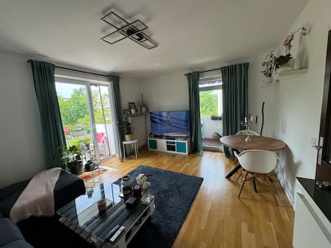 Top Airbnb: Schwabing, 2-room apartment in Am Luitpoldpark