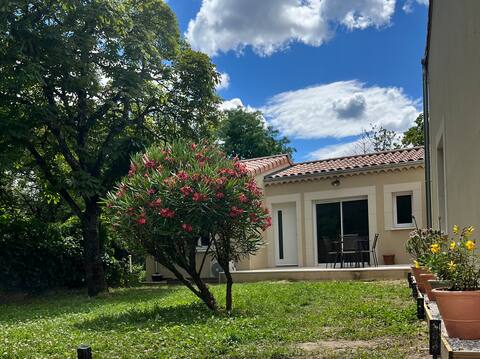 Quiet nature cottage