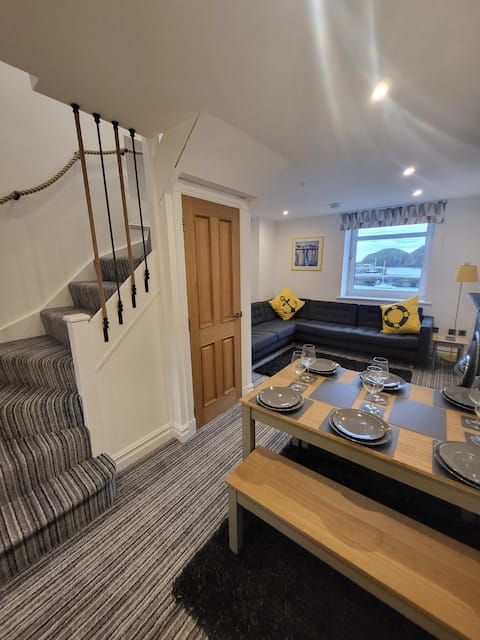 Stunning Stonehaven Harbour View Apartment