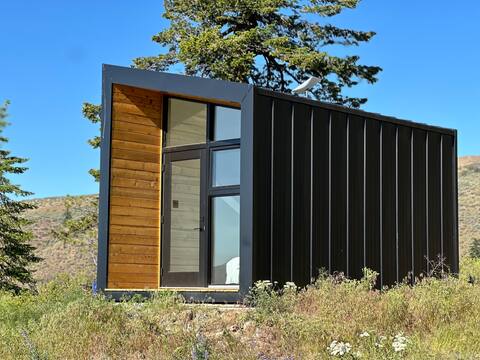 Luxury glamping. Epic view!