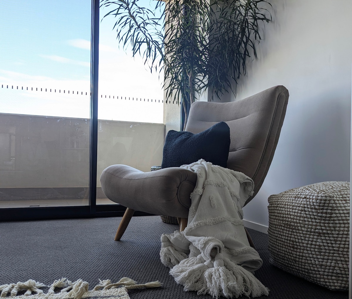 Top Airbnb: Location Location Location: Quiet 2 BR Retreat in Albury