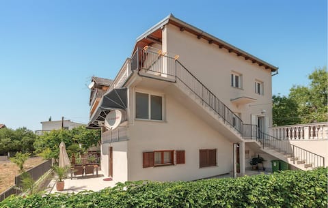 Gorgeous apartment in Pirovac with WiFi