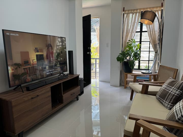 Comfy-cozy 2br Unit - Parking, Wifi, Good Location - Baguio