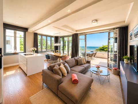 Luxury Vacation Rental, Front Row | Ocean View, Sauna & Hot Tub