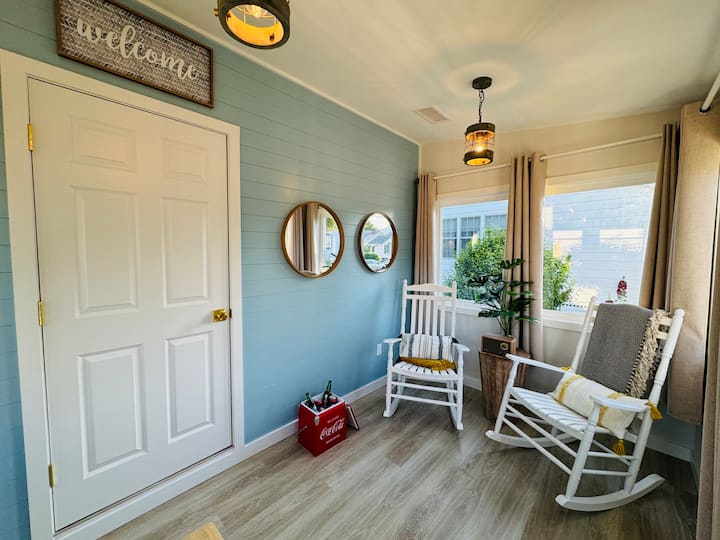 Seashell Bungalow | 3 Bed 1 Bath | Beach House