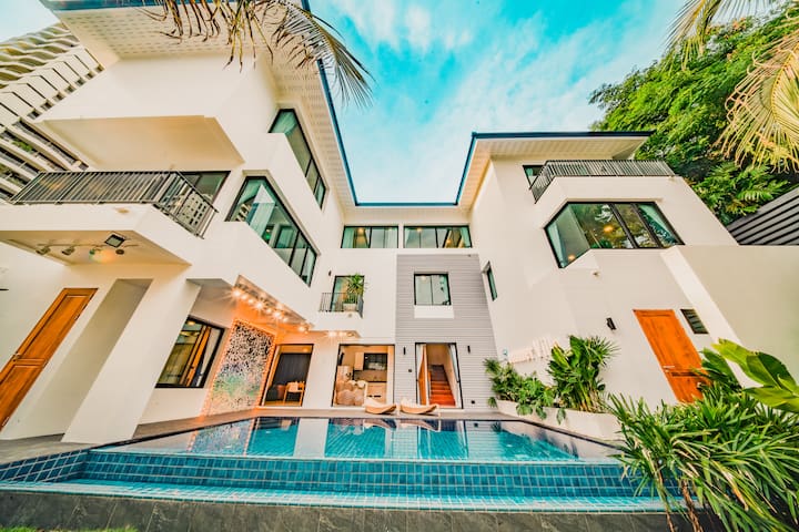 曼谷市中心独栋泳池别墅市BtsPhrom phong 7卧7卫Emquartier