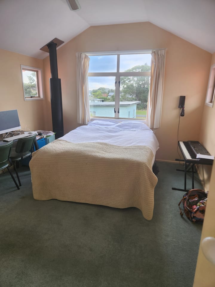 غرفة النوم 1