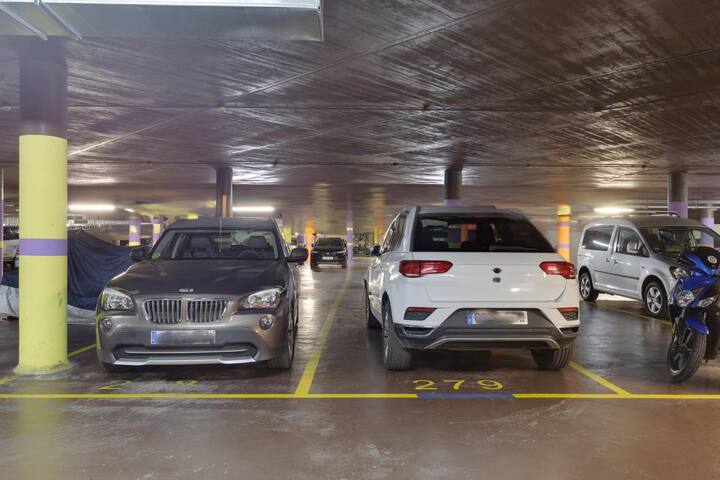 Beach Apartment 2-Room & 2-Bath + Parking gallery image 2